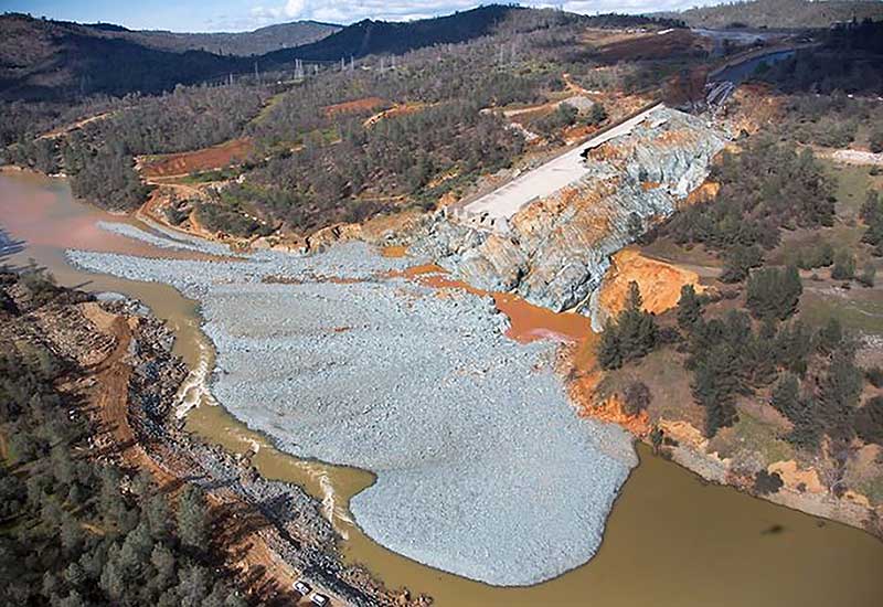 Oroville Dam emergency response. Spillway erosion repair, Diversion Pool Debris Excavation